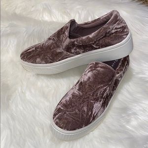 Fabletics | Velvet Platform Sneakers